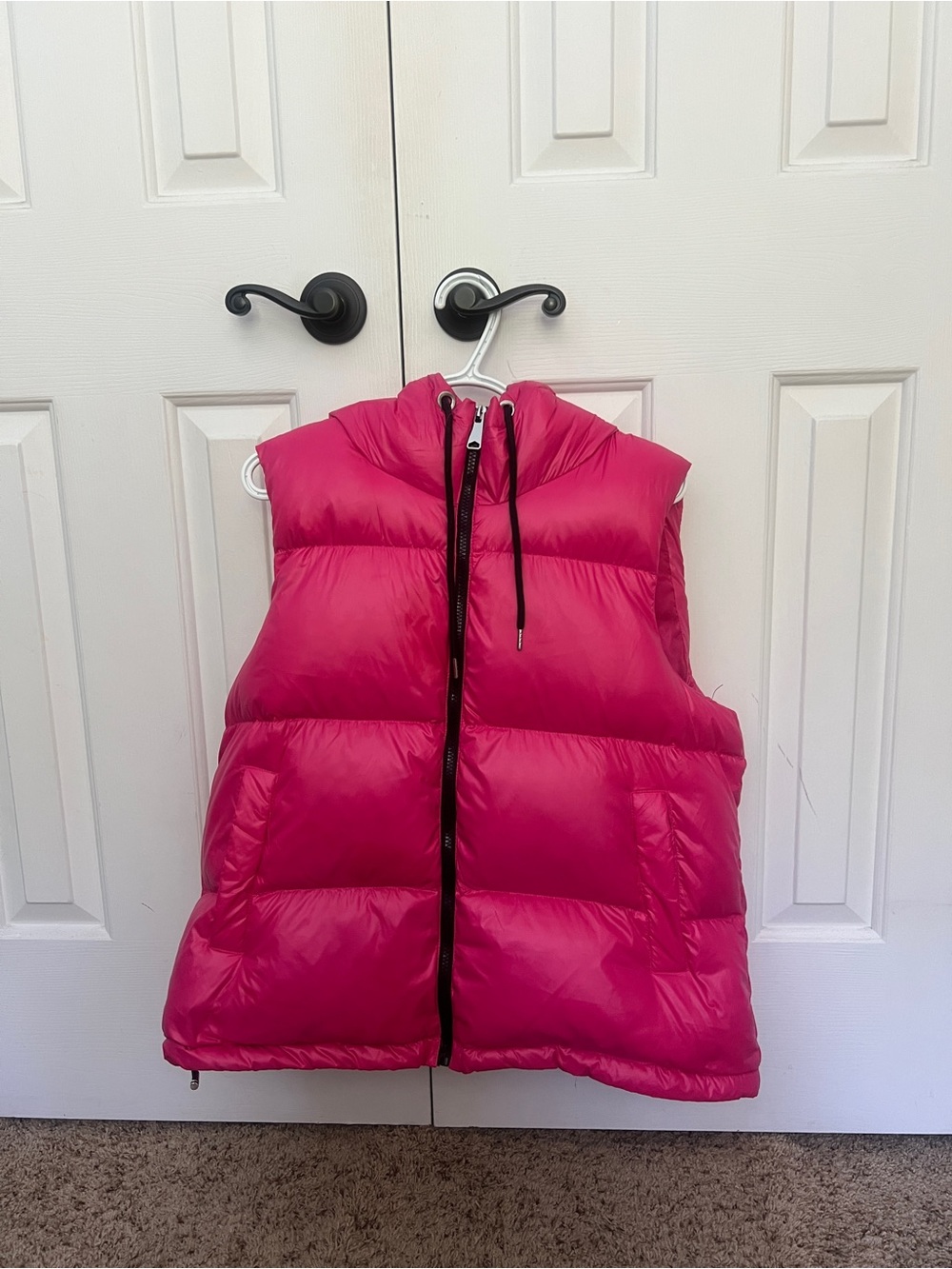 Women’s Hooded Puffer Vest in Hot Pink
